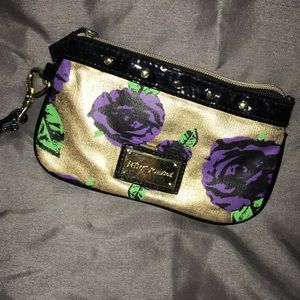 Wristlet